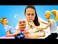 Кукла Барби в видео для девочек. Что у Кена с ногой? Игры в больницу для девочек в Мегаклинике