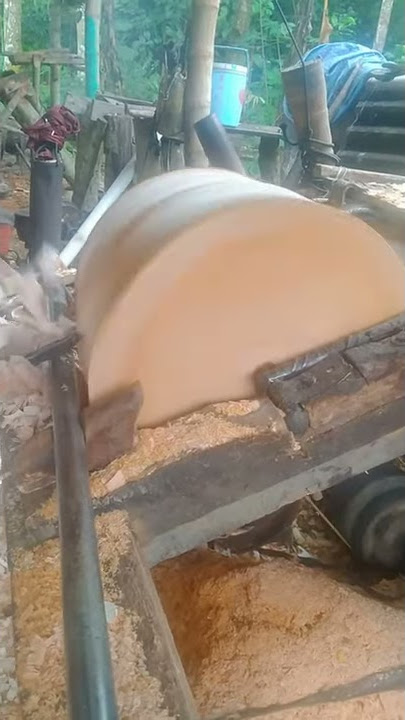 Proses pembuatan gendang BEM