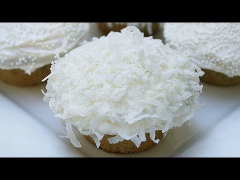 Video: Snowball Cupcakes