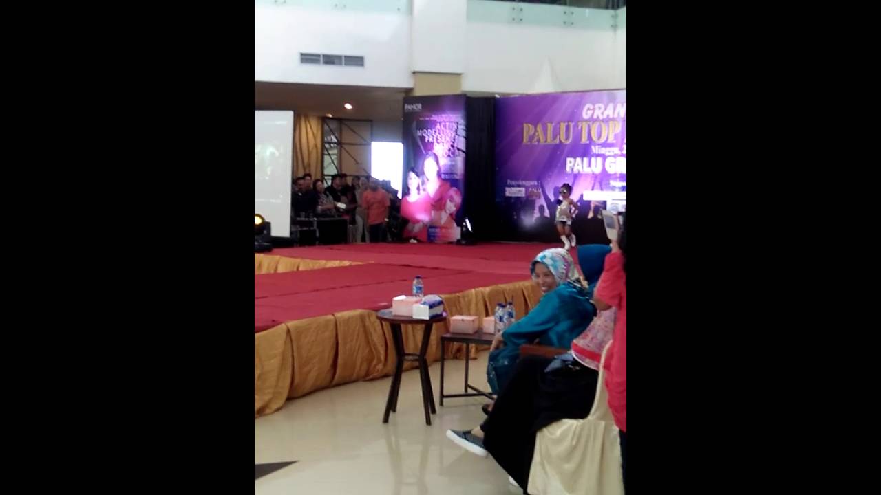 Fashion Show casual glamor Palu Top Model 2016, Aura Latisha Aquina
