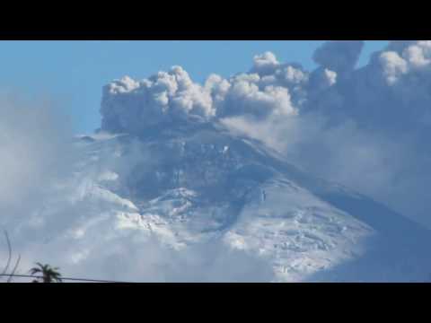 Video: Cotopaxi Memperkenalkan Barangan Aktif Lelaki Baru