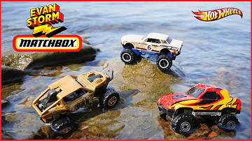 Hot Wheels Wednesday: Off Road Truck Hunt On the Beach Metal Detector Play