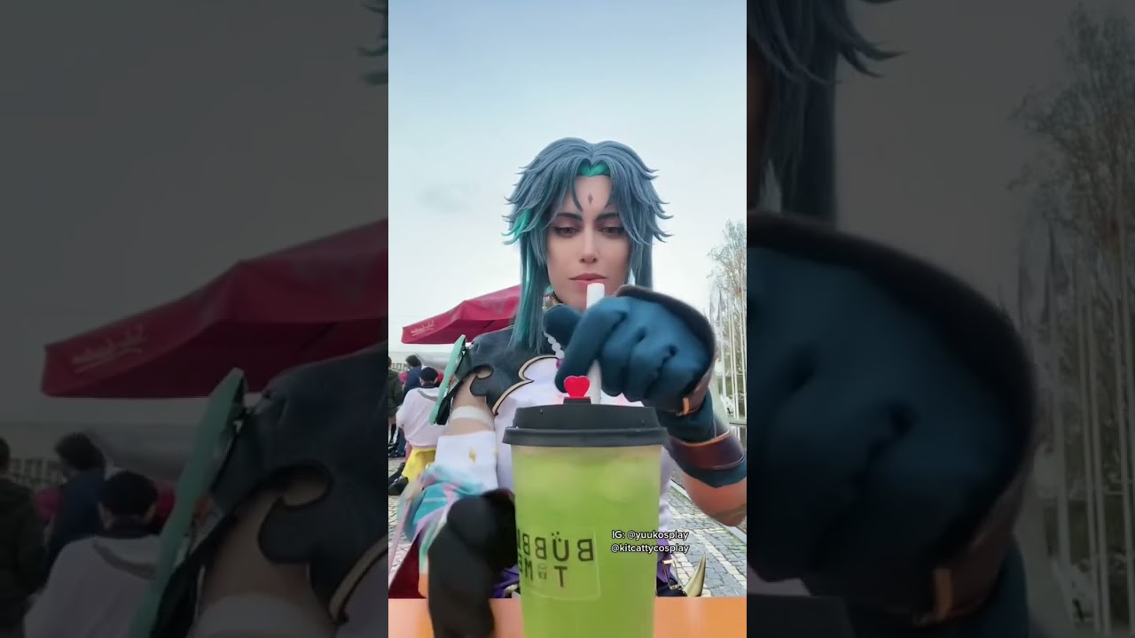 He’s so done  #cosplay #genshinimpact #genshinimpactcosplay #ventigenshinimpact #xiaogenshinimpact