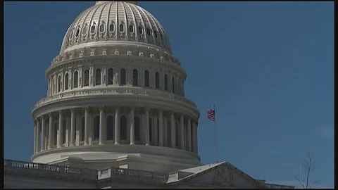 Senate GOP leaders weigh bill to pay federal workers during shutdown