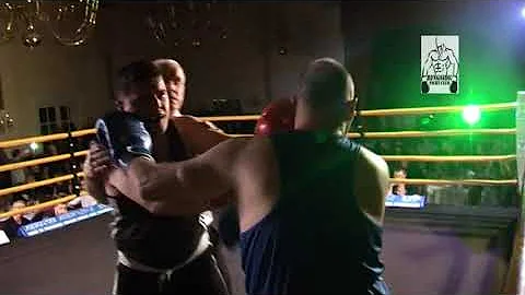 Peter Dolan vs Lee Lawless