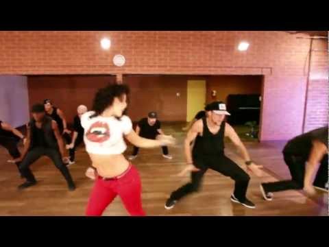 Priyanka Chopra - In My City ft. will.i.am Dance Video