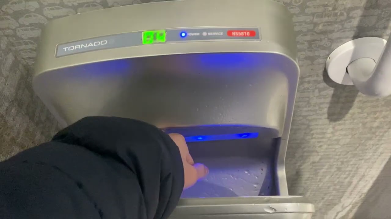 Kuaierte at Esso in Emersons green, Bristol🚻♿️