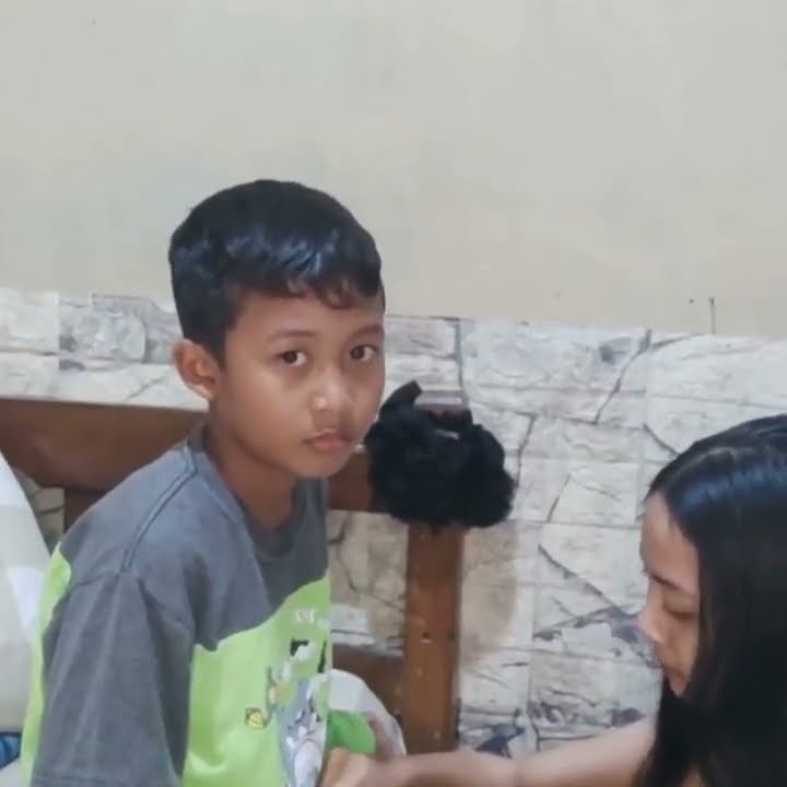 ADEK & KAKAK VIRAL