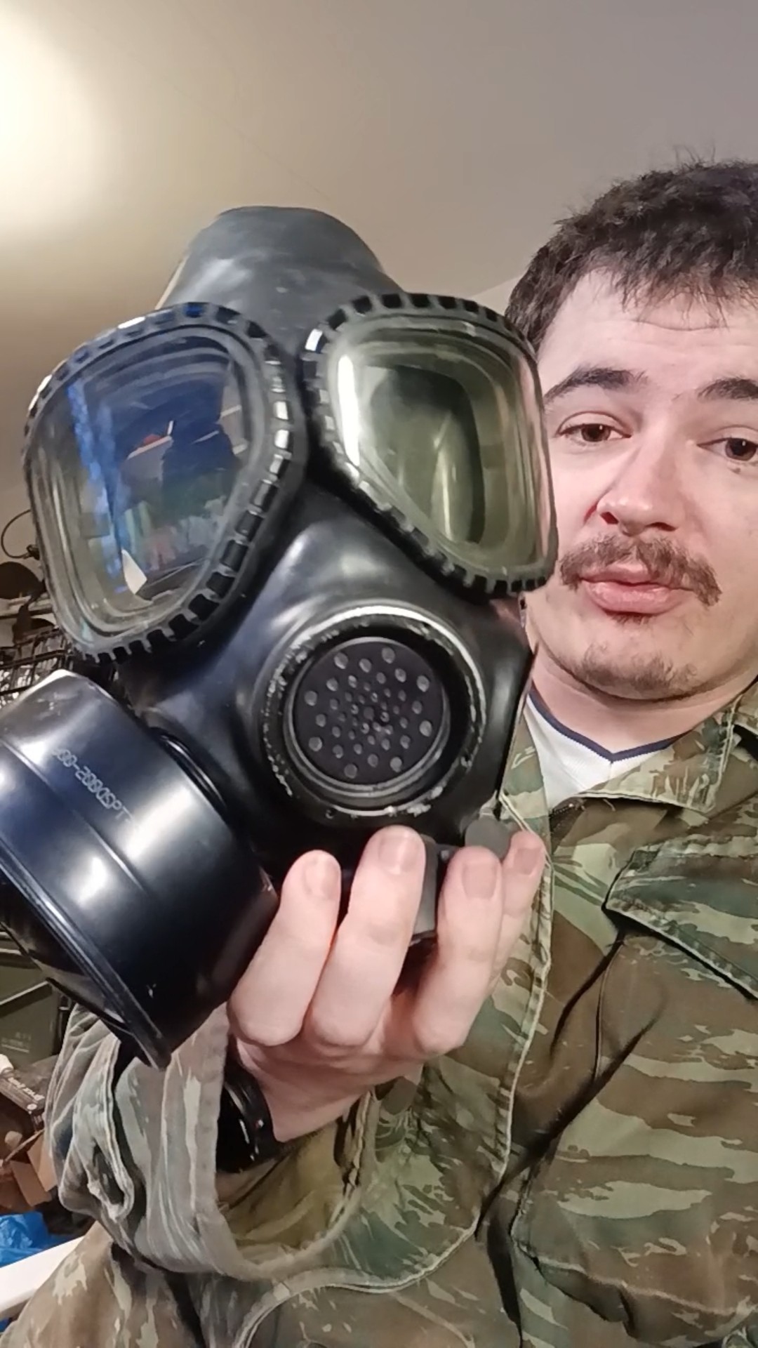US M40 gas mask quick review #gasmask - YouTube