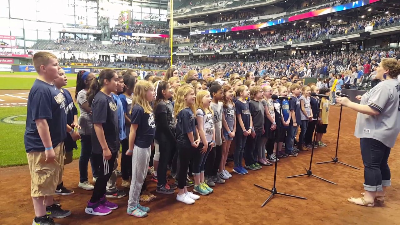 Elm Dale Elementary sings the National Anthem - YouTube
