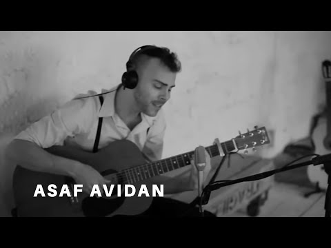 Putar Left Behind - Asaf Avidan