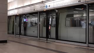 【 積木列車遊悠 】港島綫列車(A147/A116) 準備駛入 -西營盤站 ( 向堅尼地城站方向 )