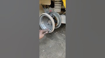 Bajaj re compact break drum cleaning #short #status #tiktok #viral #bajaj #mechanic#tricks #shorts
