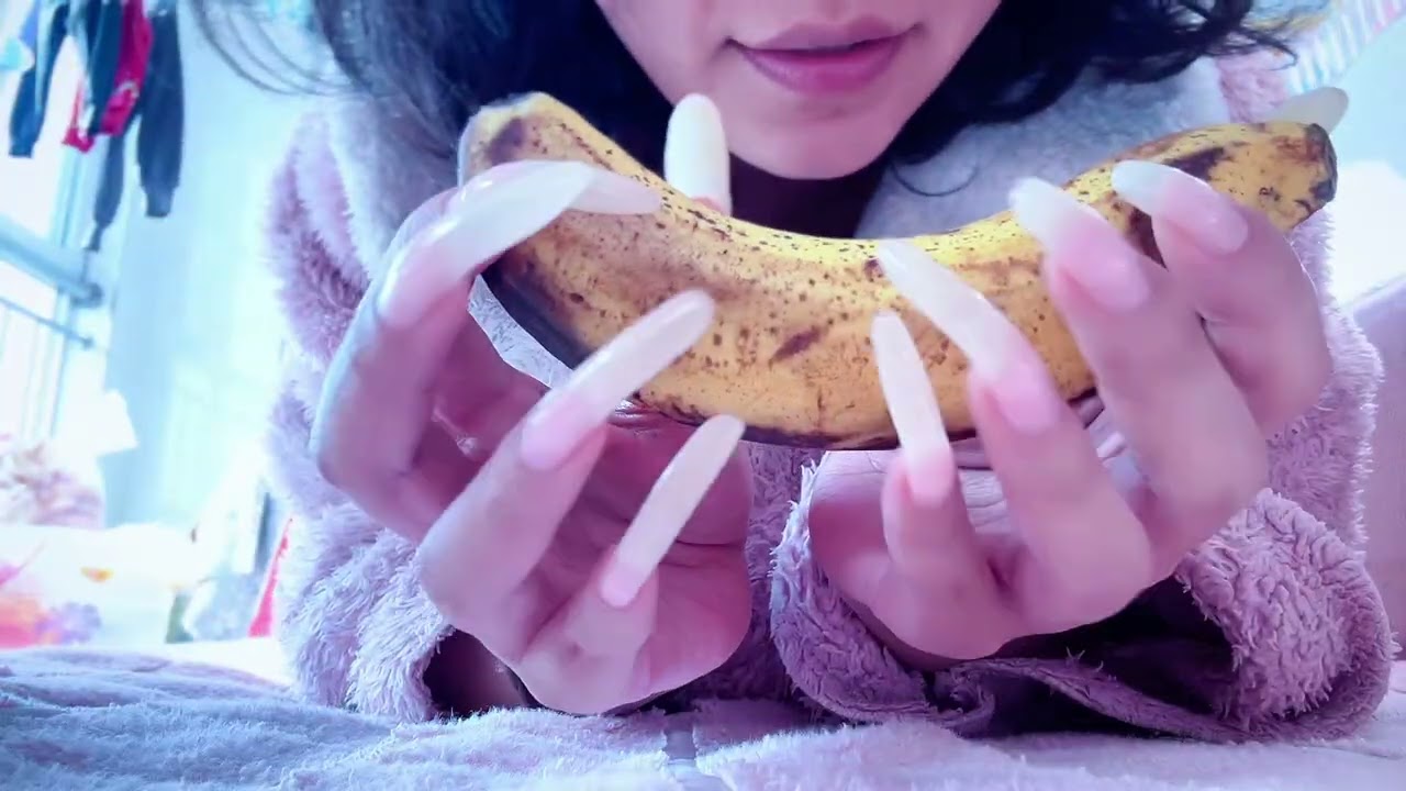 A cat with long nails crawled towards you.