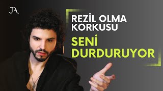 Hayatını kökten değiştirecek şey para değil de, kimseyi umursamamak olabilir mi?