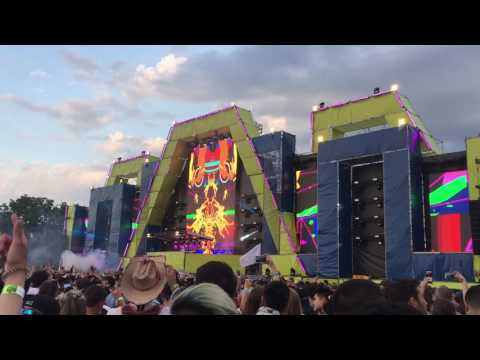 Marshmello Blocks Want U 2 Live At Spring Awakening Music Festival 2017