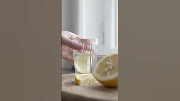 Кому нельзя пить воду с лимоном?🍋