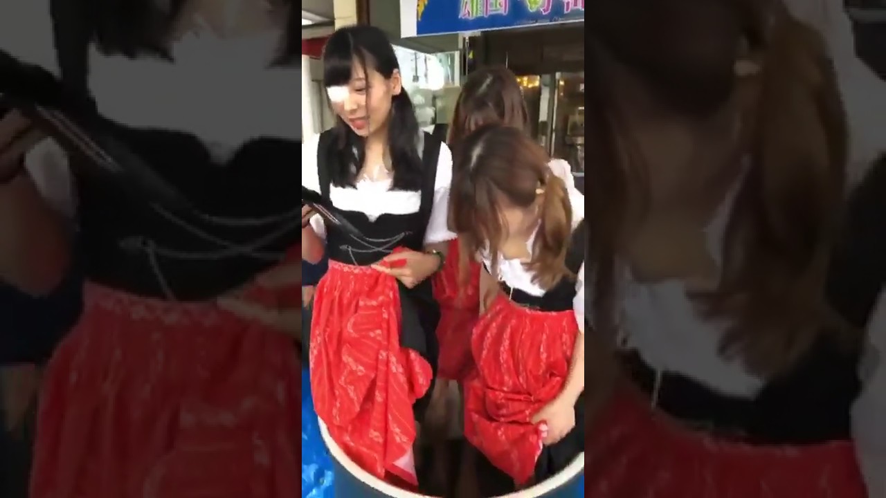 雄国葡萄収穫祭 秋葉原メイドカフェキャストさんの葡萄踏み 1 Youtube 雄国葡萄収穫祭 秋葉原メイドカフェキャストさんの葡萄踏み 1 Youtube