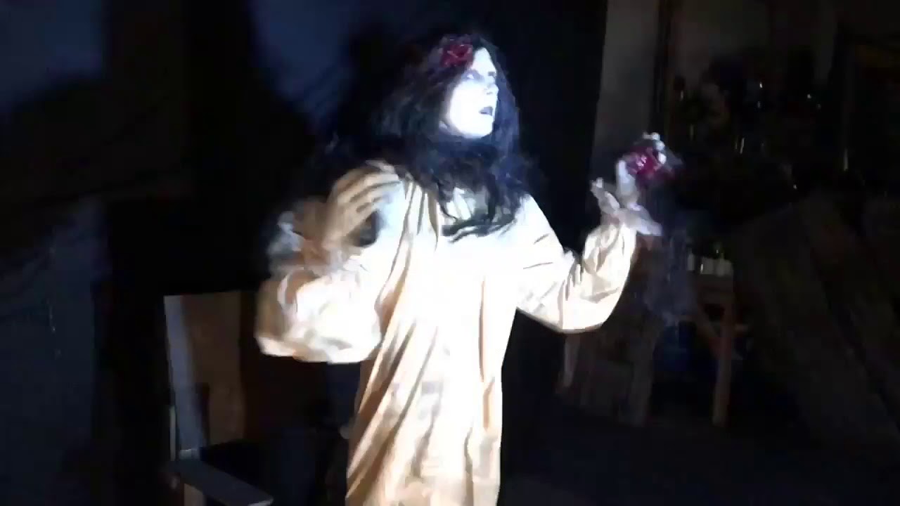 Crazed Hair Puller Animated Prop