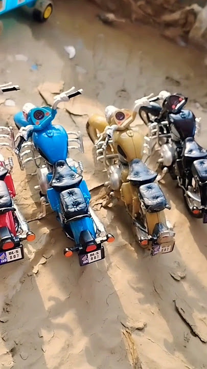 4 colours Royal Enfield Bullet 350 CC Classic 350 CC Offroad Diecast scale model miniature stunt