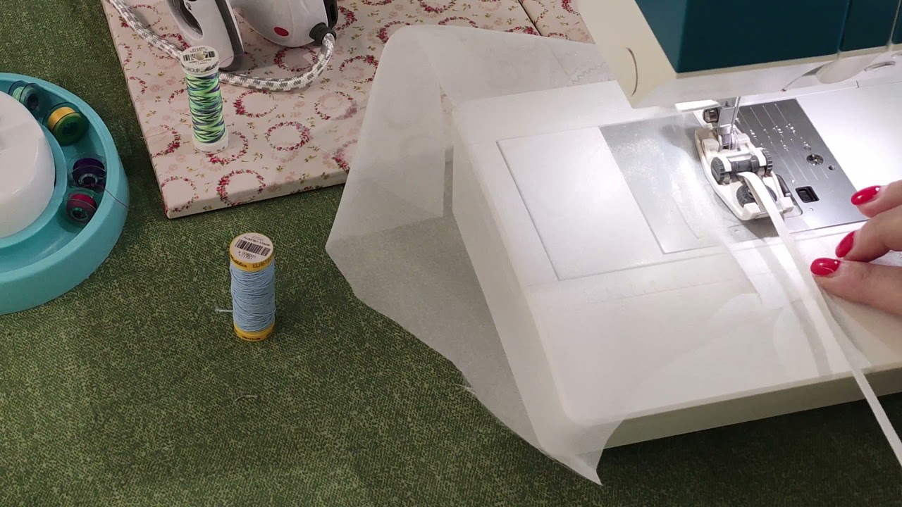 Cucire con il filo elastico oppure utilizziamo il piedino per elastici?