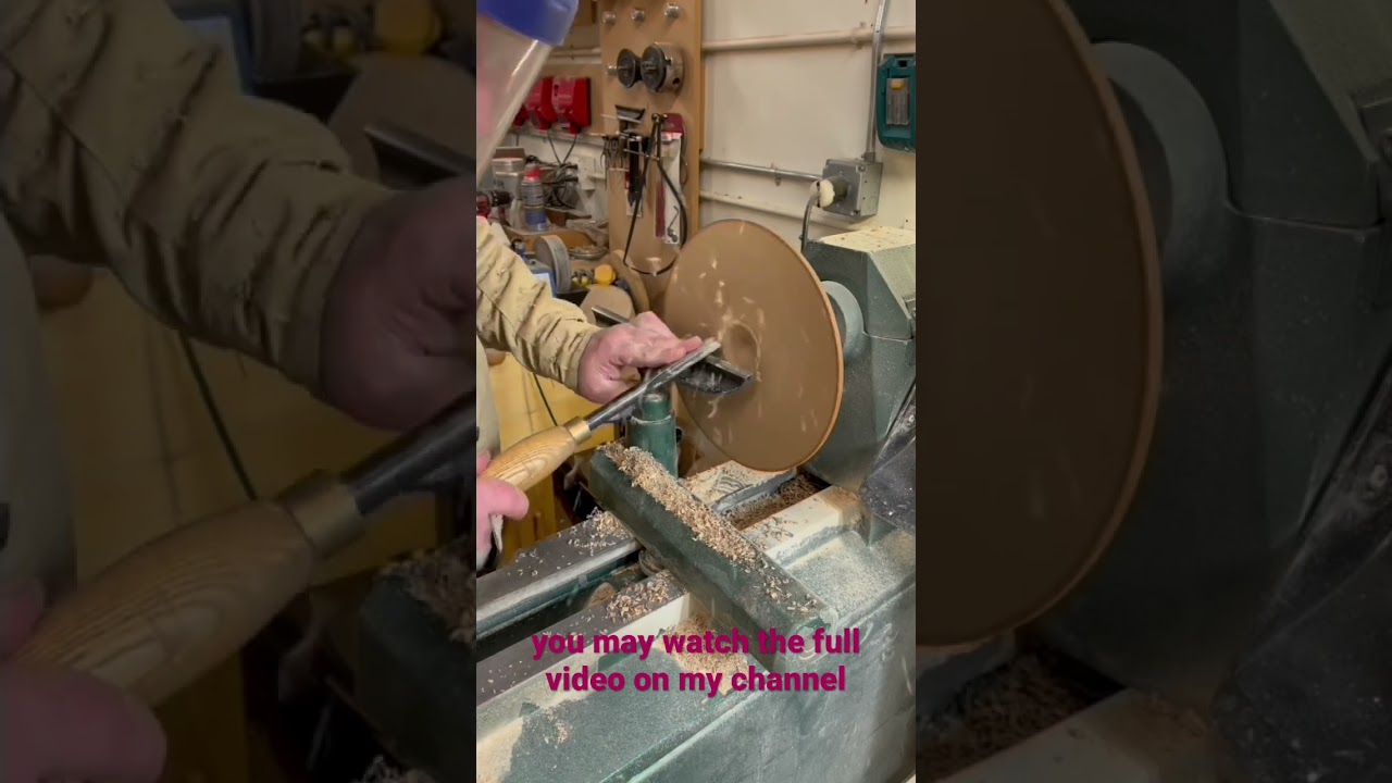 Turning a wooden plate #woodturning