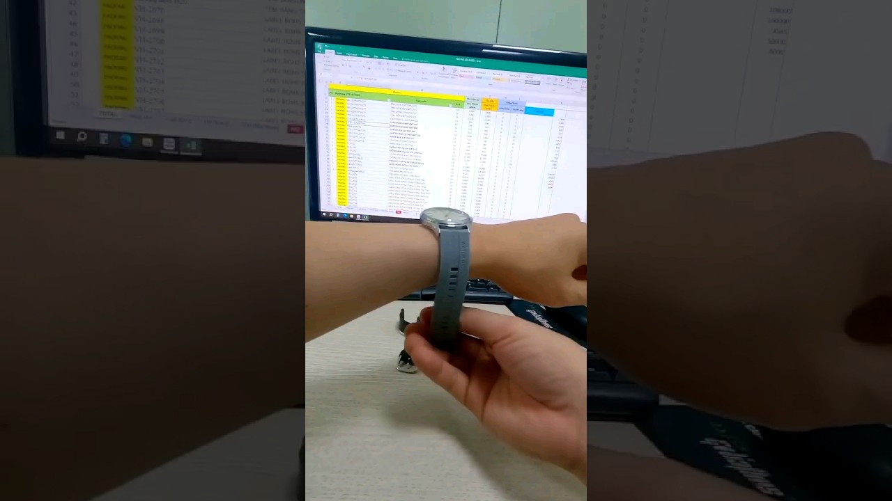 🎥 Thay Dây Đồng Hồ Cao Su 20mm Màu Xám #bienreview — Video review, click xem trên YouTube