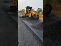 “Amazing Motor Grader Leveling Hot Asphalt – Extreme Road Construction Skill in Action!”