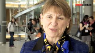 IW Barbara Lison: Werden mit der zunehmenden Verlagerung von Bibliotheken ins Internet,