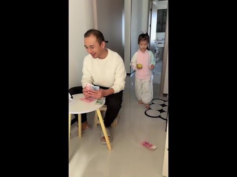 Still my daughter is the most thoughtful! Look how happy it makes dad 😂