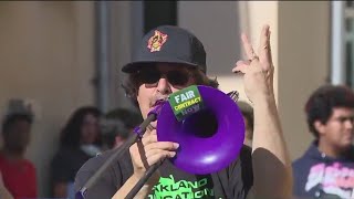 Large turnout for Oakland teachers' rally ahead of school board meeting