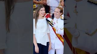 Sofia Felt Hot, So Leonor Did This