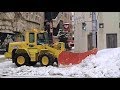 除雪ドーザ 路面に こびり付いた雪氷を剥ぎ取る！