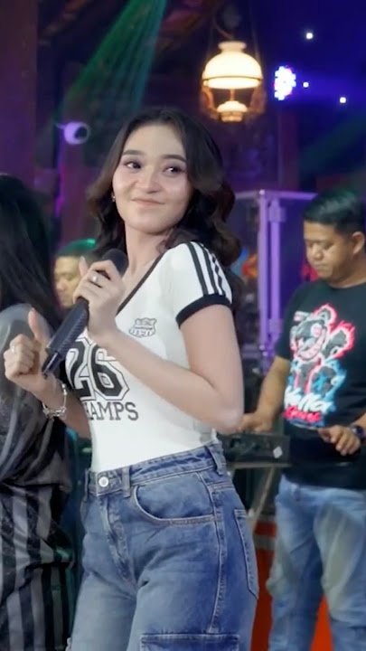 difarina indra nanti ko paham adhella #dangdut #storywa #automobile #cover #duet #live #liriklagu