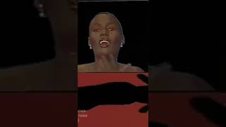 grace jones ,la vie en rose