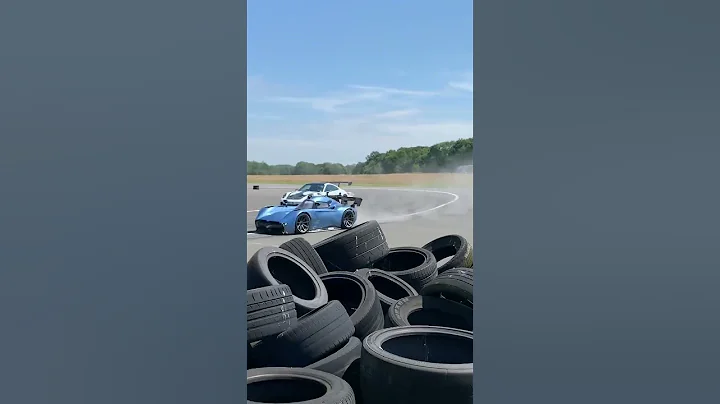 DOWNFORCE GRIP TEST - PORSCHE GT3 RS Vs McMurtry