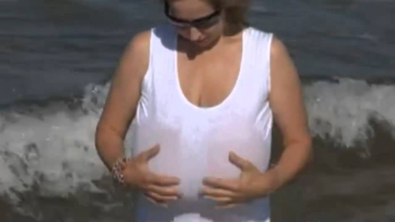 Beach and big boobs - YouTube