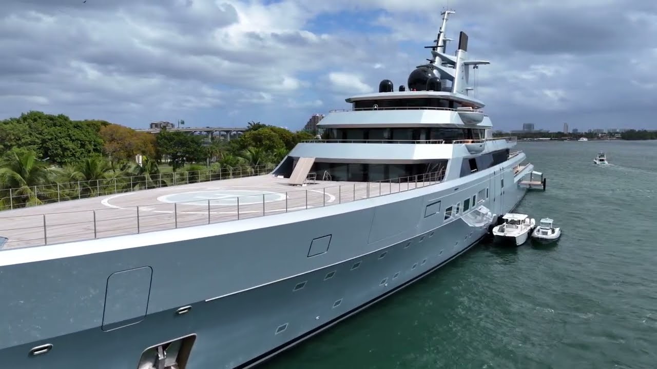 MEGA‑YACHT ALERT: Dragonfly & Moonrise have arrived in MIAMI for Art Basel 2025!