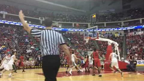 Lonnie Walker dunks for his final field goal in hi...