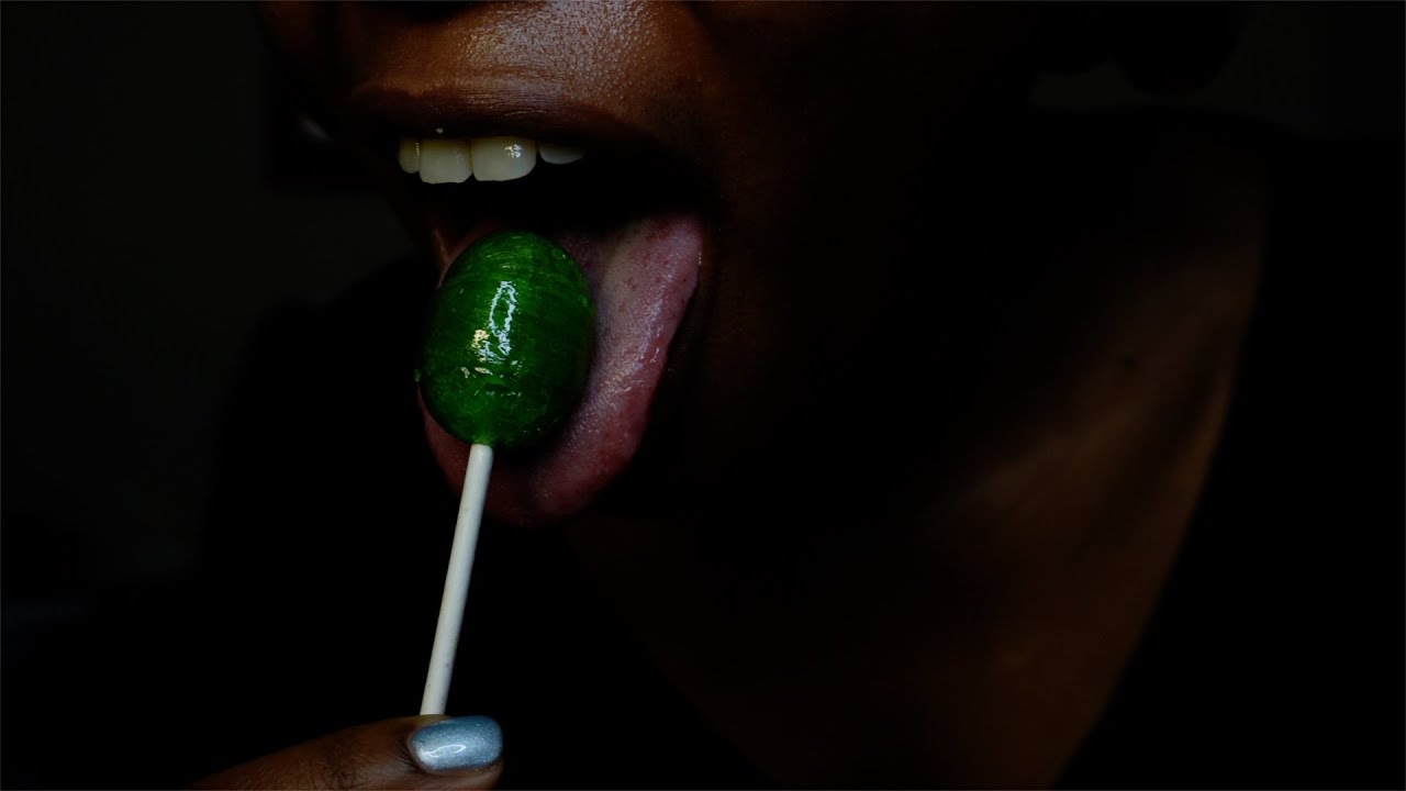 *INTENSE* Lollipop Sounds | 3Dio Microphone - YouTube