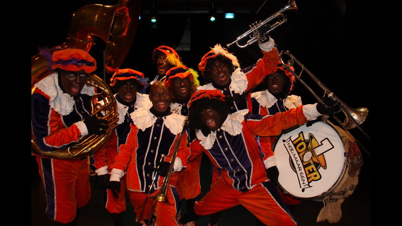 Pietenband TNM1 in het Pietenhuis van Harderwijk. ''Harderwijk is blij''