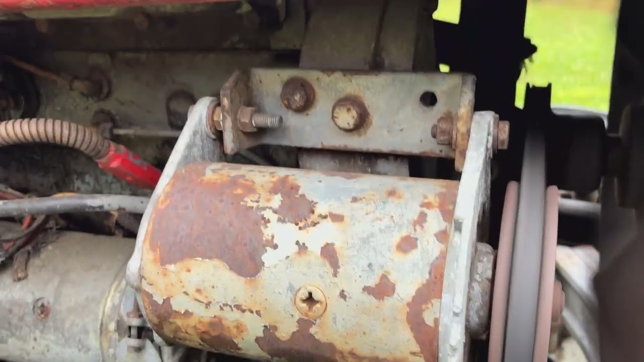Traktor MASSEY FERGUSON 135