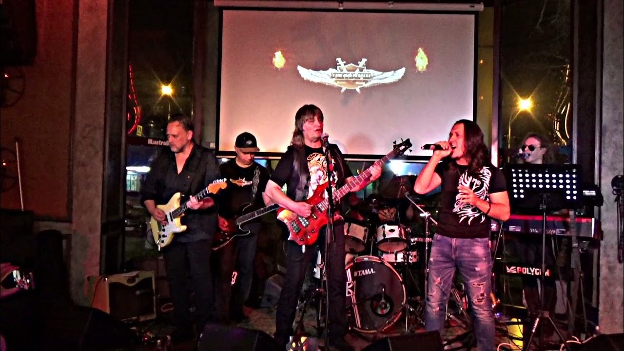 Группа x8. Беспризорники рок группа. Концерт рок группы. Группа баре. Рок группы кгб.