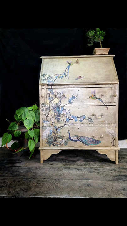 Chinoiserie inspired furniture makeover 🦚#chinoiserie #paintedfurniture #furnituremakeover #diy