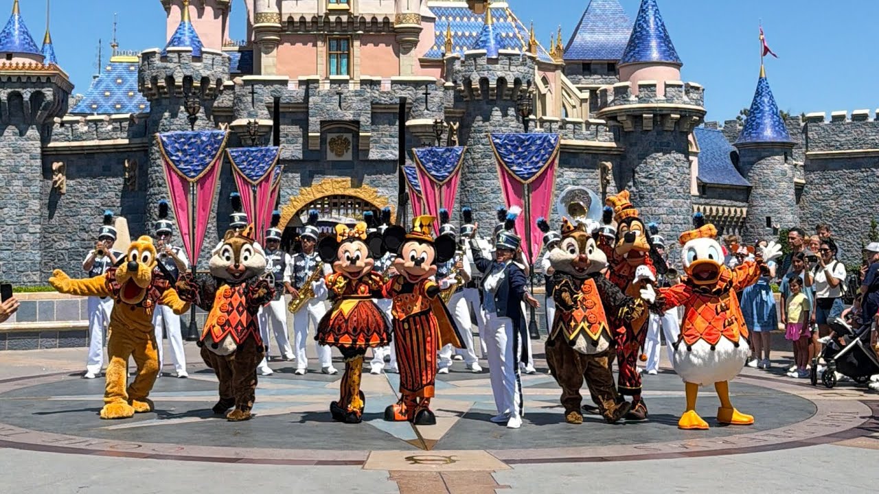 First Day Halloween Time at the Disneyland Resort 2026 Main Street March Along 4K
