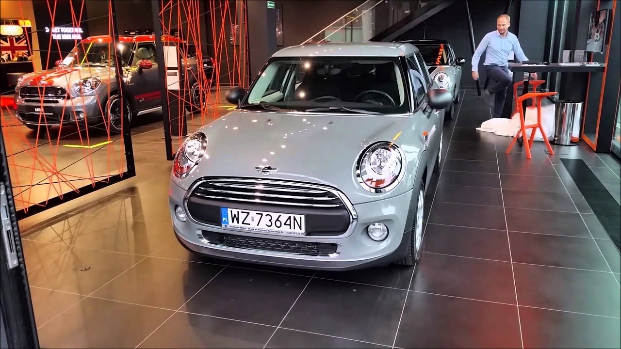 Wydanie nowego Mini w salonie wypożyczalnia samochodów