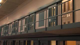 Calls for Arizona state officials to add A/C to all prison units