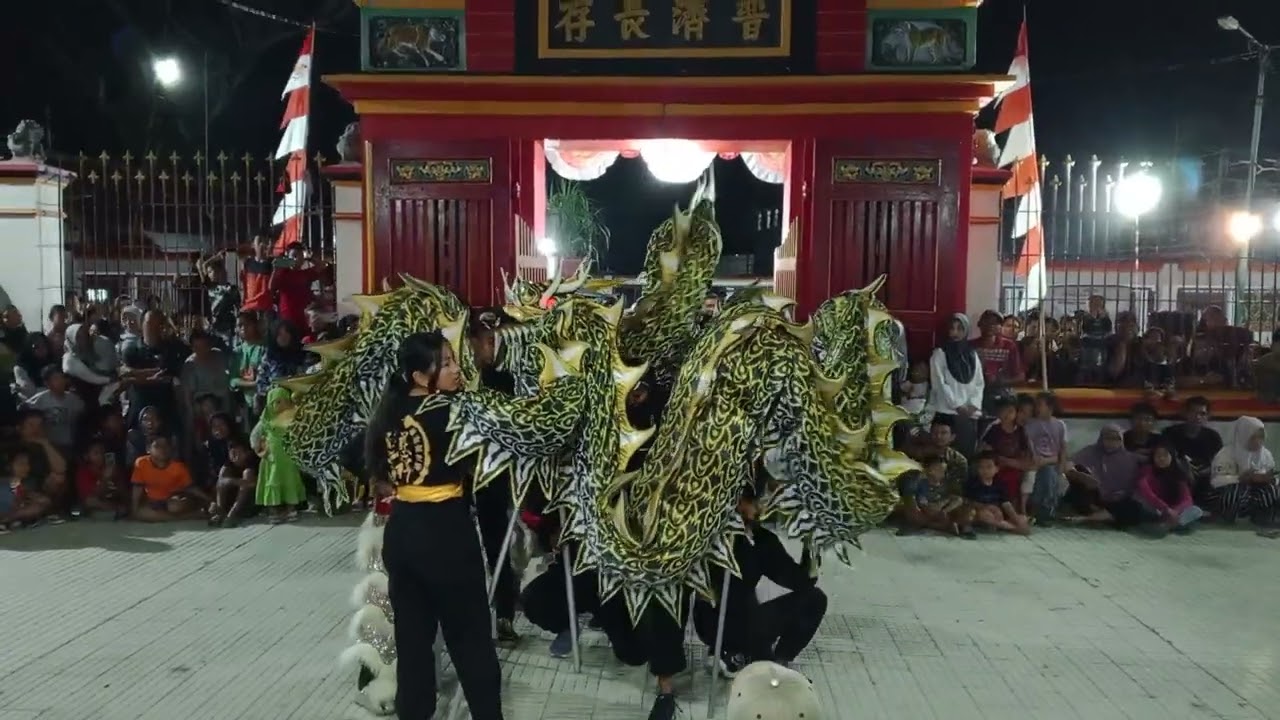 Aksi Leon malam hari 