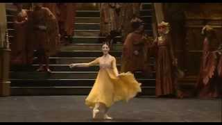 Alessandra Ferri as Juliet - Teatro alla Scala cor. Kenneth Macmillan.