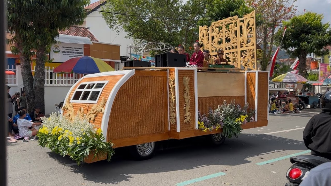 SDN 2 Surodakan | Karnaval PHBN Trenggalek SD/MI 2025